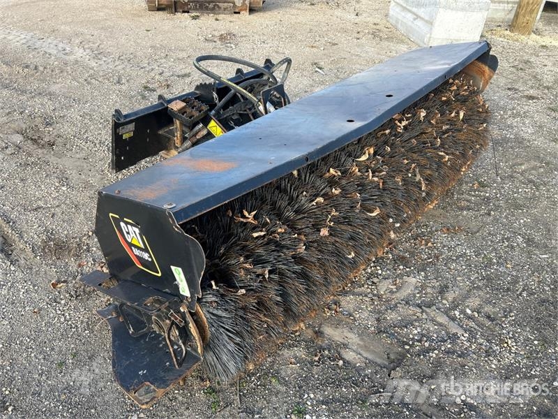 CAT BA118C 84 in Skid Steer Sweeper Broom Attachment - Ψήκτρες