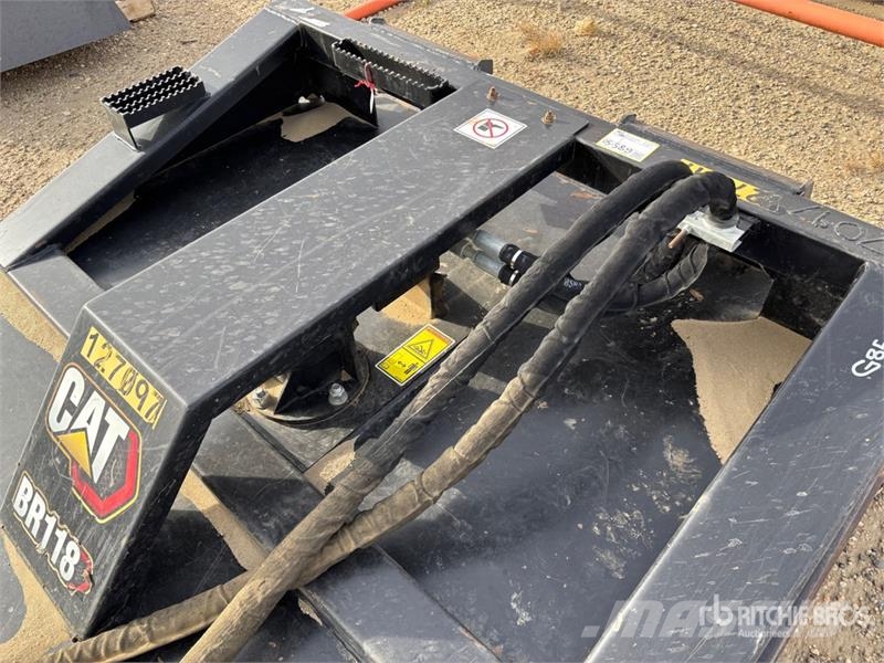 CAT BR118 73 in Skid Steer Brush Cutter Косачки за монтиране и теглене
