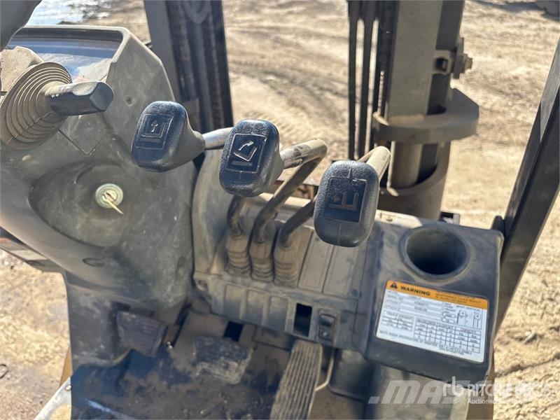 CAT C5000-LP 5000 lb Cushion Tire Forklift Targoncák-Egyéb
