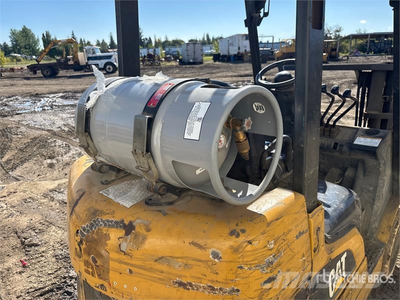 CAT C5000-LP 5000 lb Cushion Tire Forklift Targoncák-Egyéb