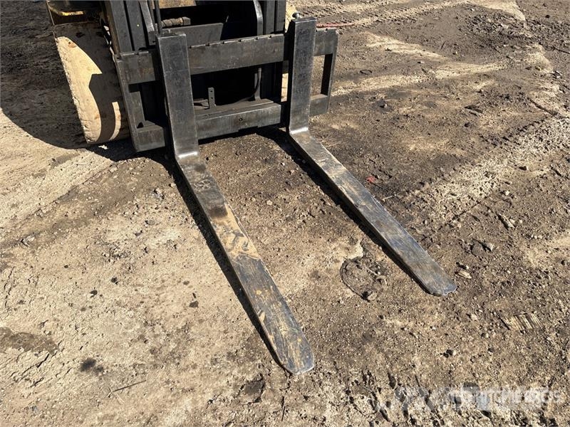 CAT C5000-LP 5000 lb Cushion Tire Forklift Targoncák-Egyéb