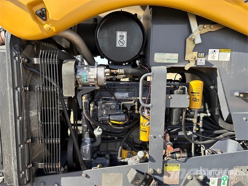 CAT Challenger CH45 Track Tractor Trattori