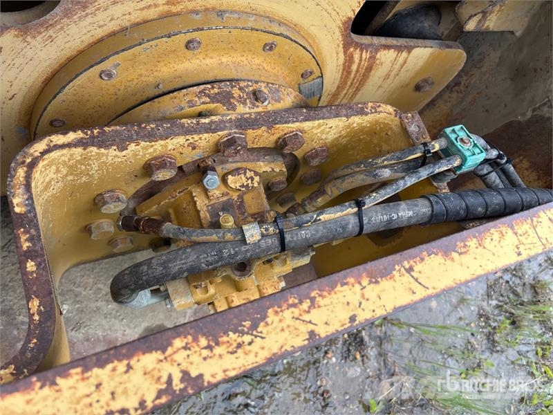 CAT CP-563E Vibratory Padfoot Drum Compactor (Inoperab Single drum rollers