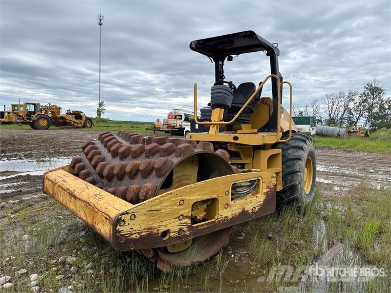 CAT CP-563E Vibratory Padfoot Drum Compactor (Inoperab Single drum rollers