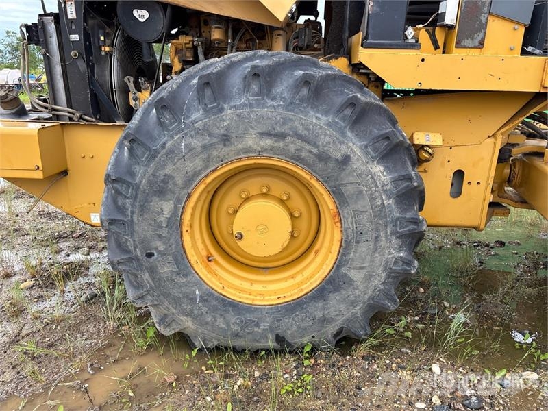 CAT CP-563E Vibratory Padfoot Drum Compactor (Inoperab Single drum rollers