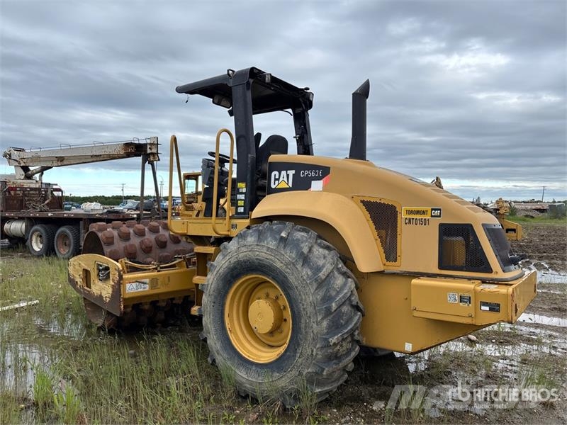 CAT CP-563E Vibratory Padfoot Drum Compactor (Inoperab Single drum rollers