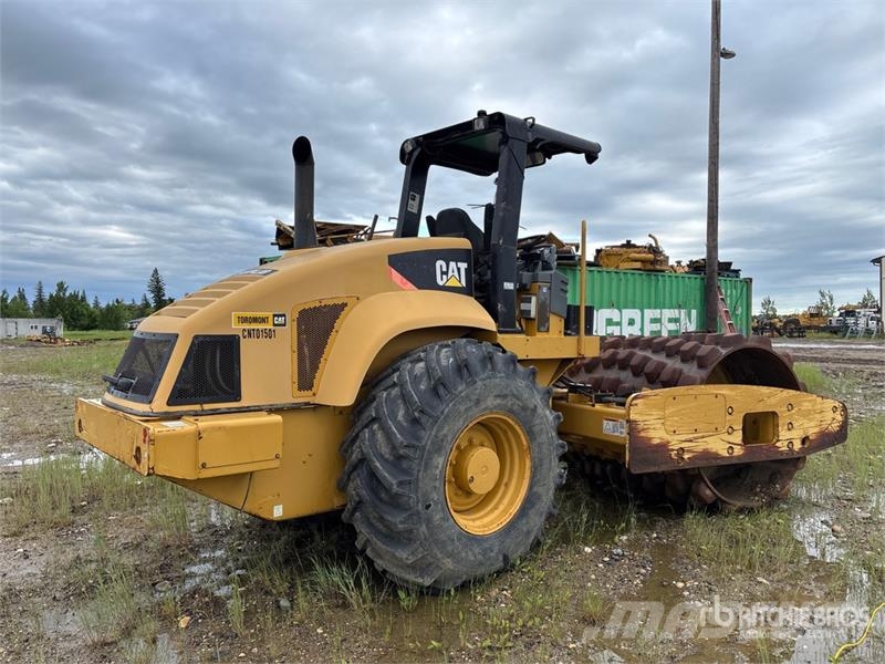 CAT CP-563E Vibratory Padfoot Drum Compactor (Inoperab Single drum rollers