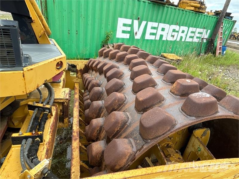 CAT CP-563E Vibratory Padfoot Drum Compactor (Inoperab Single drum rollers