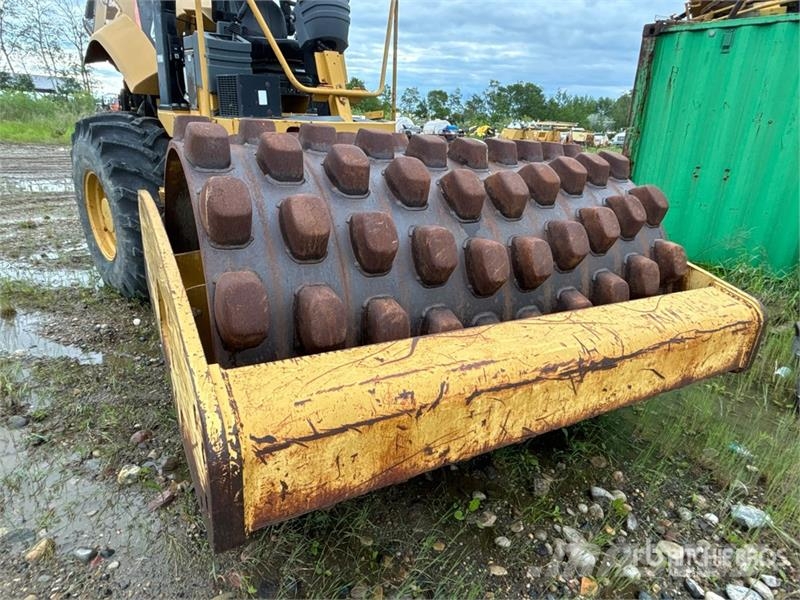 CAT CP-563E Vibratory Padfoot Drum Compactor (Inoperab Single drum rollers