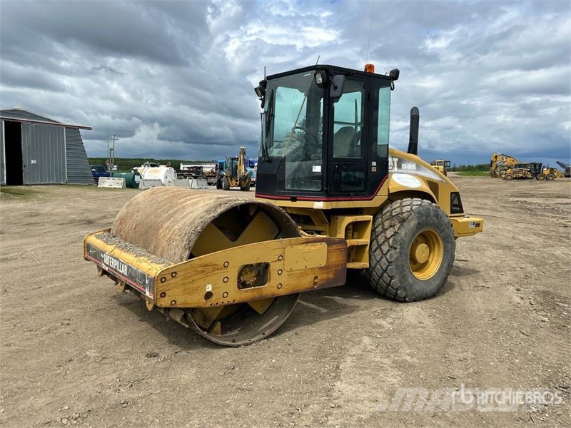 CAT CS563E Vibratory Smooth Drum Compactor 싱글 드럼 롤러
