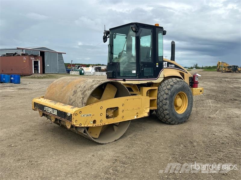 CAT CS563E Vibratory Smooth Drum Compactor 싱글 드럼 롤러