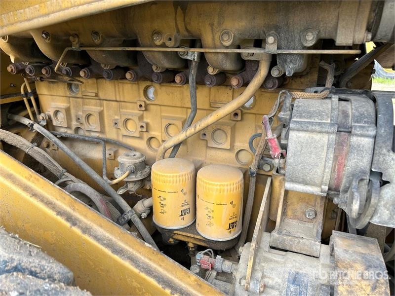 CAT CS563E Vibratory Smooth Drum Compactor 싱글 드럼 롤러