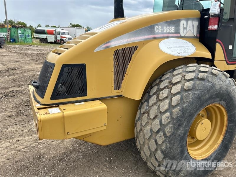 CAT CS563E Vibratory Smooth Drum Compactor 싱글 드럼 롤러