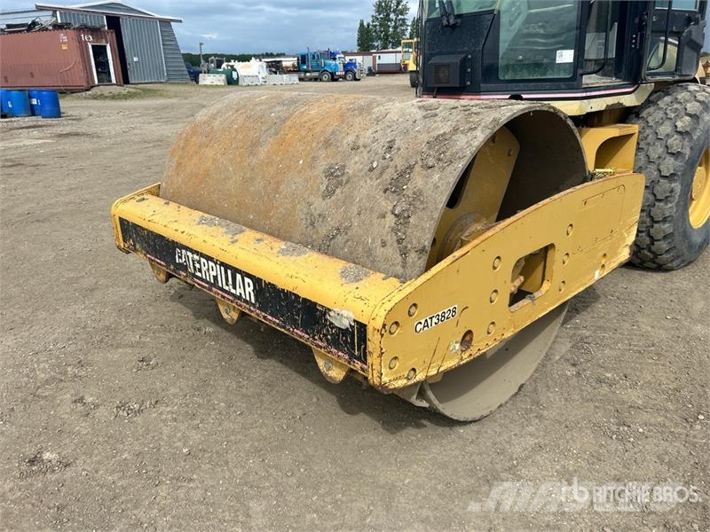 CAT CS563E Vibratory Smooth Drum Compactor 싱글 드럼 롤러