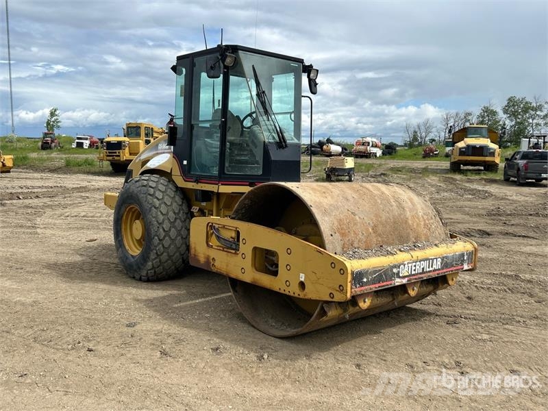 CAT CS563E Vibratory Smooth Drum Compactor 싱글 드럼 롤러