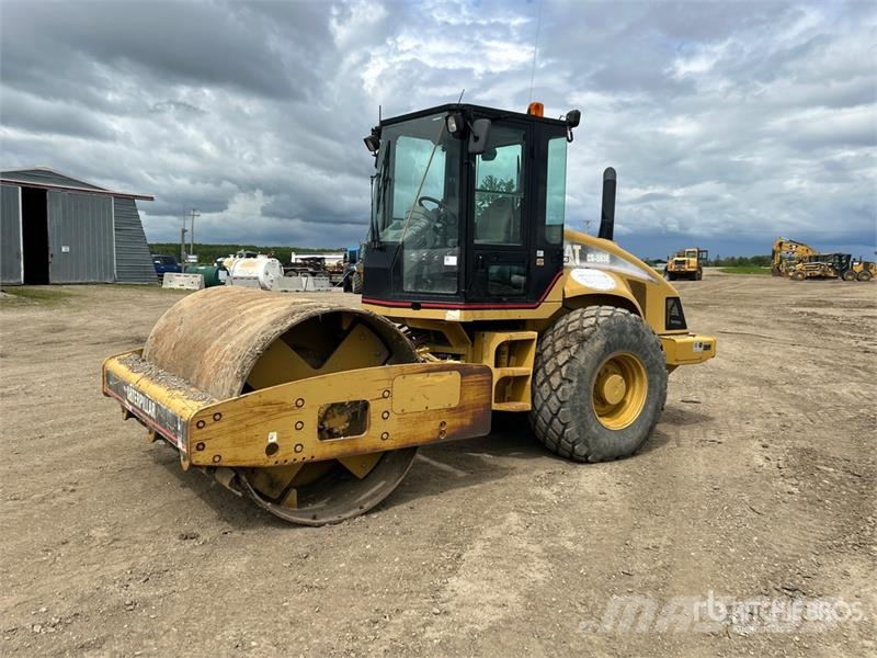 CAT CS563E Vibratory Smooth Drum Compactor 싱글 드럼 롤러