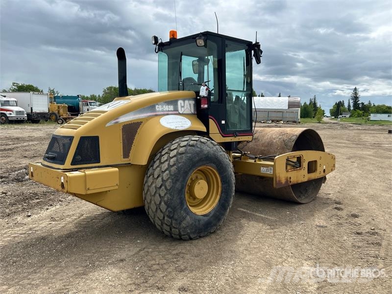 CAT CS563E Vibratory Smooth Drum Compactor 싱글 드럼 롤러