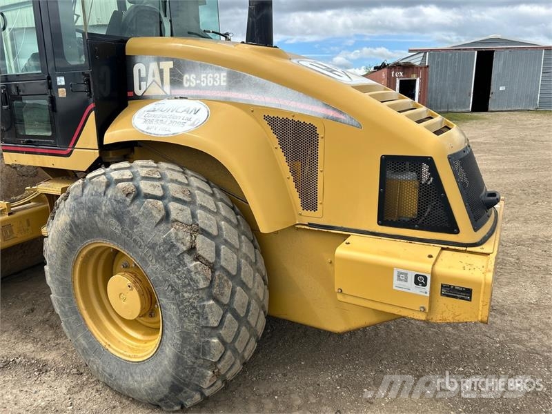 CAT CS563E Vibratory Smooth Drum Compactor 싱글 드럼 롤러