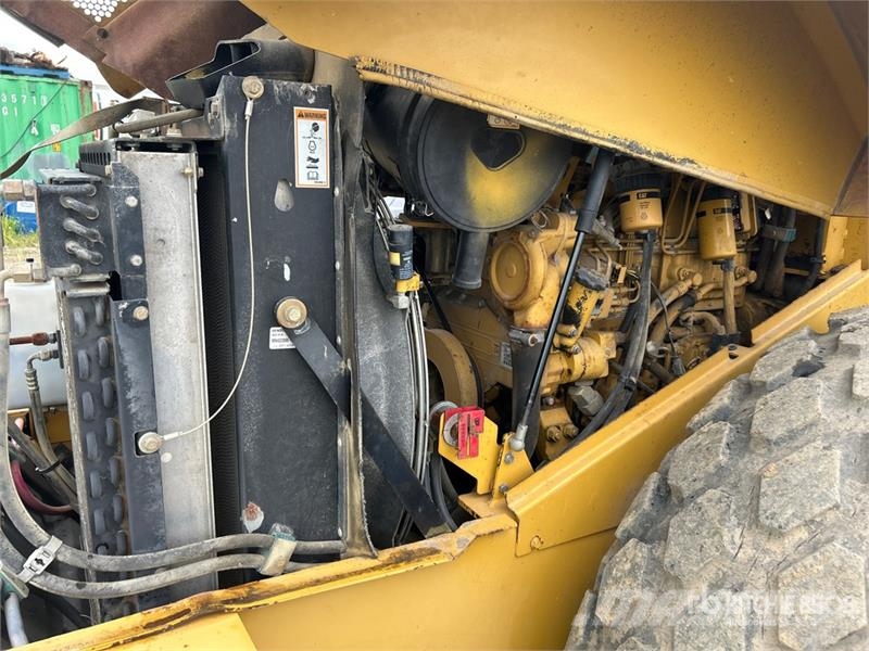 CAT CS563E Vibratory Smooth Drum Compactor 싱글 드럼 롤러