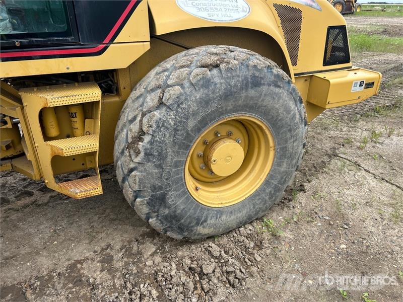 CAT CS563E Vibratory Smooth Drum Compactor 싱글 드럼 롤러