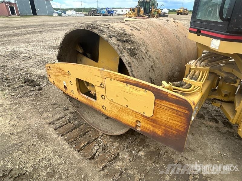 CAT CS563E Vibratory Smooth Drum Compactor 싱글 드럼 롤러