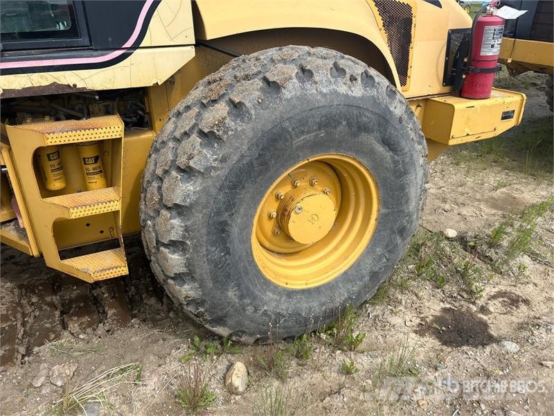 CAT CS563E Vibratory Smooth Drum Compactor 싱글 드럼 롤러