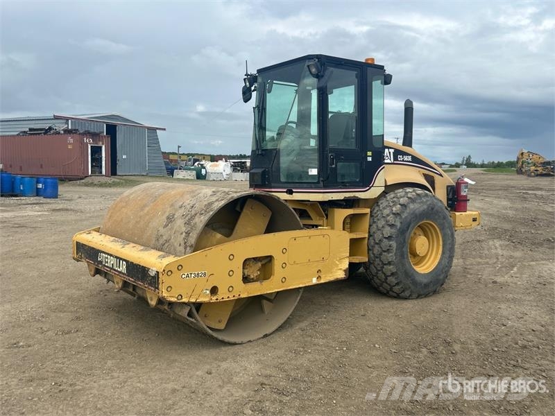 CAT CS563E Vibratory Smooth Drum Compactor 싱글 드럼 롤러