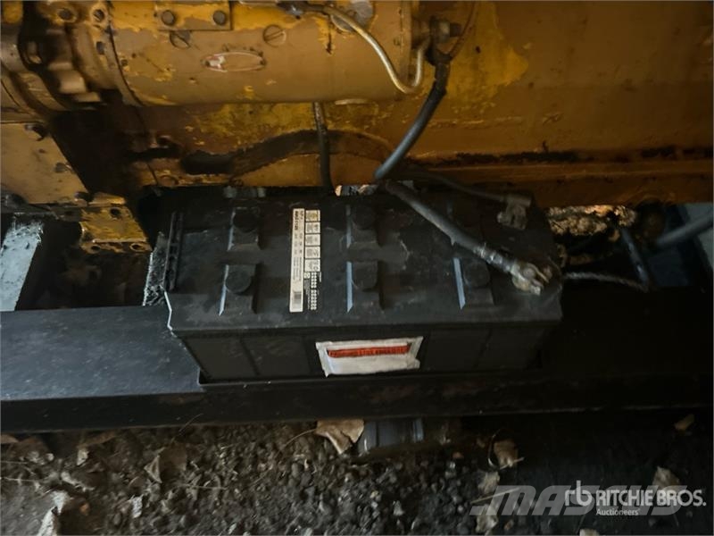 CAT D333 150 kW Skid-Mounted Generator Set Dizelski agregati