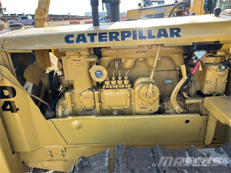 CAT D4 Buldozere pe senile