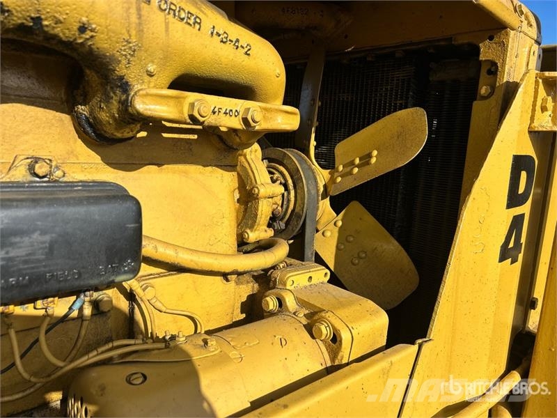 CAT D4 7U Crawler Dozer ブルドーザー