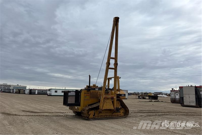 CAT D5M LGP Pipelayer w/ Midwestern M540 Conversion Cauruļvadu buldozeri