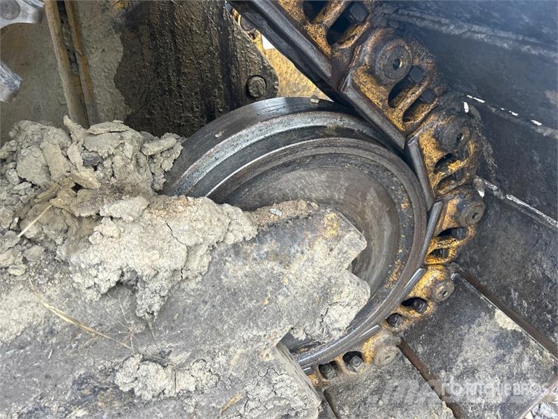 CAT D6 XE 履帶推土機