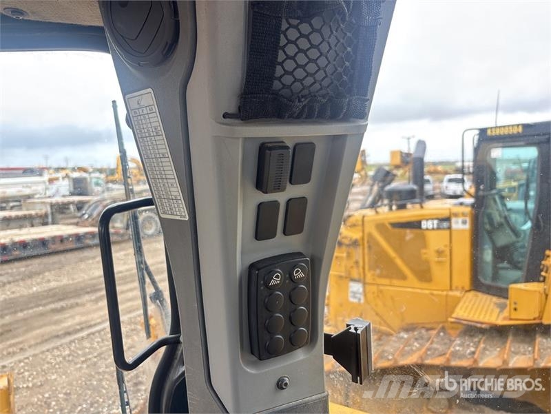 CAT D6 XE 履帶推土機