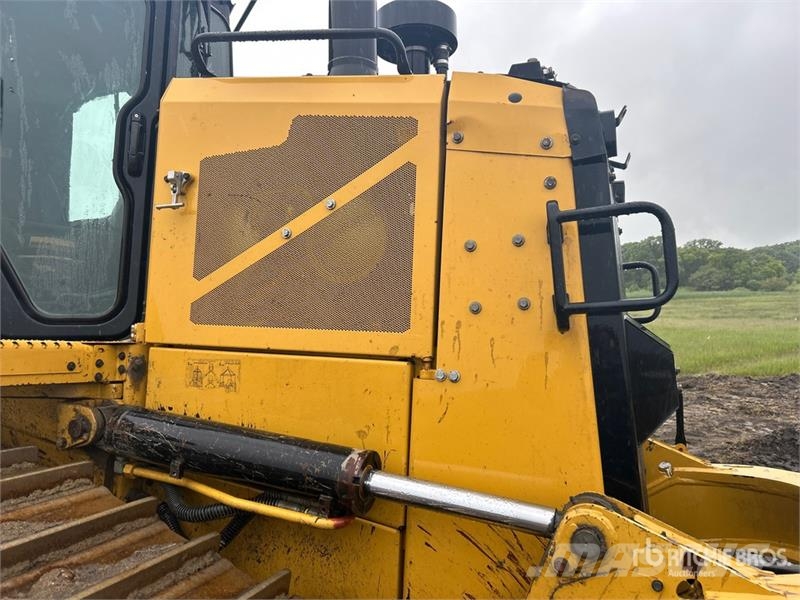 CAT D6 XE 履帶推土機