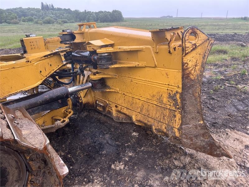 CAT D6 XE 履帶推土機