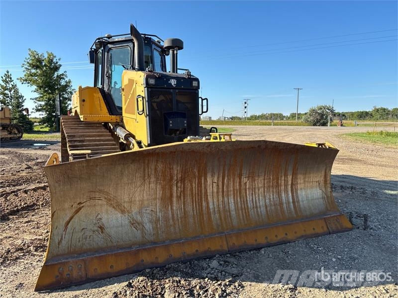 CAT D6 XE 履帶推土機