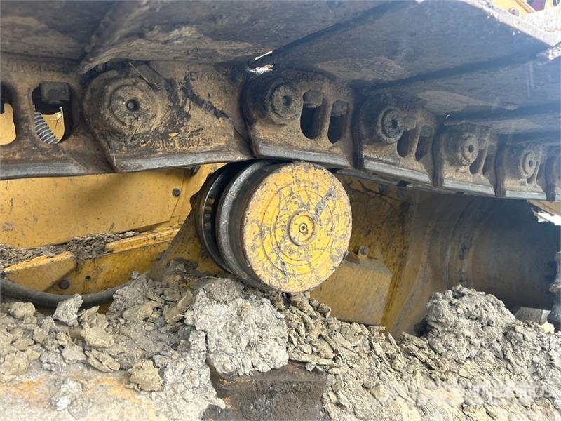 CAT D6 XE 履帶推土機