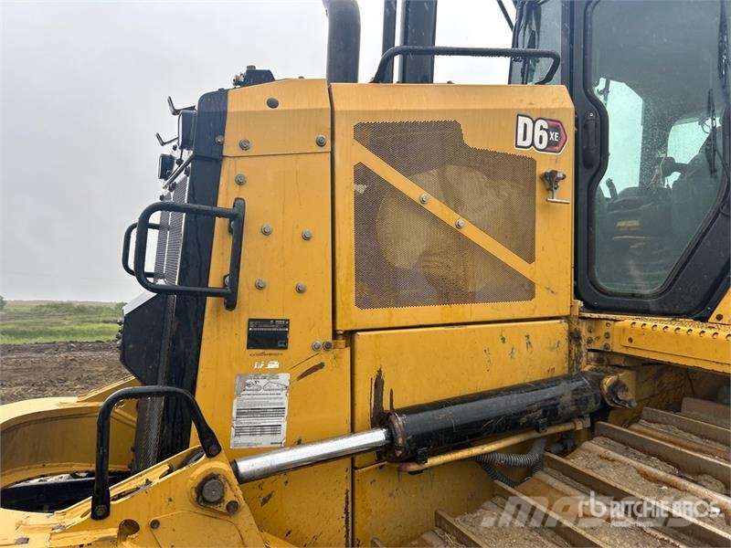 CAT D6 XE 履帶推土機