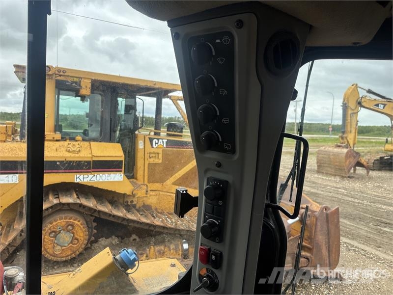 CAT D6 XE 履帶推土機