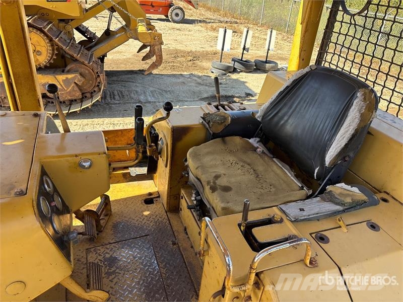 CAT D6D Crawler Dozer Crawler dozers
