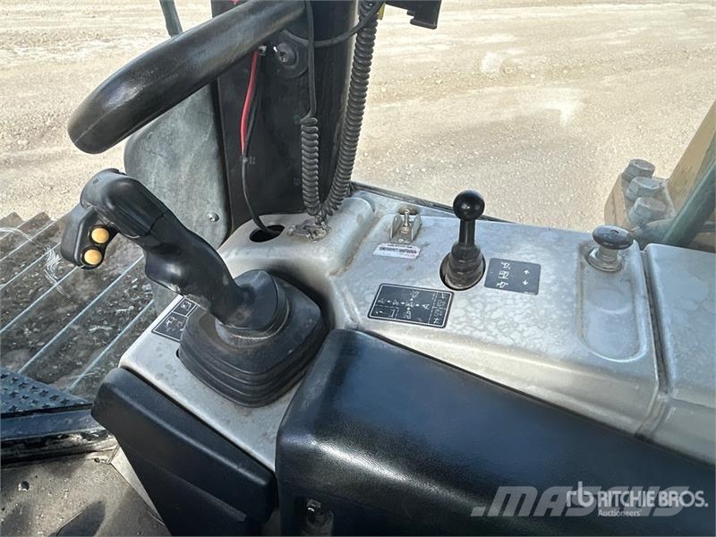 CAT D6N LGP Crawler Dozer Гусеничні бульдозери