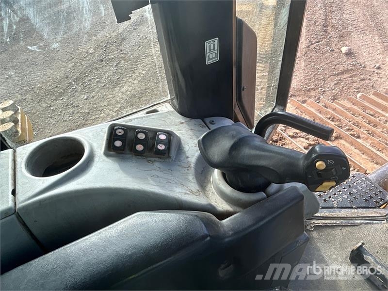 CAT D6N LGP Crawler Dozer Гусеничні бульдозери