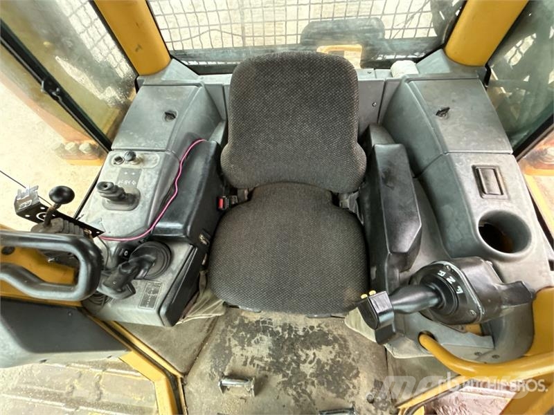 CAT D6N LGP Crawler Dozer Buldožerji goseničarji