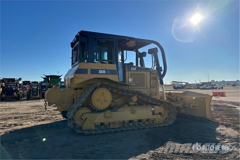 CAT D6R XL Series II Crawler dozers