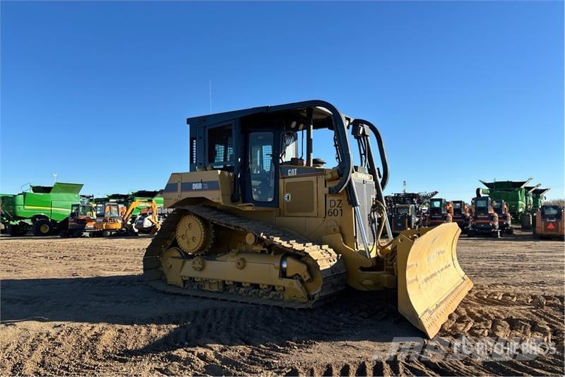 CAT D6R XL Series II Crawler dozers