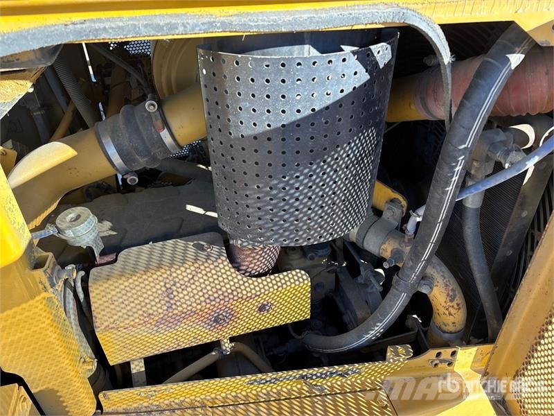 CAT D6R XL Series II Crawler dozers