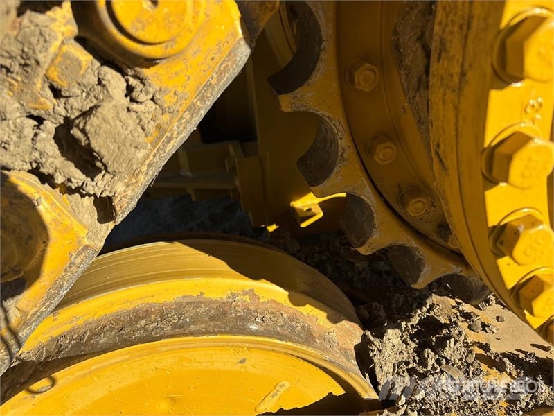 CAT D6R XL Series II Crawler dozers