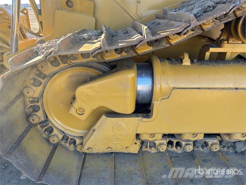 CAT D6R XL Series II Crawler dozers