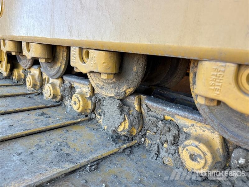 CAT D6R XL Series II Crawler dozers