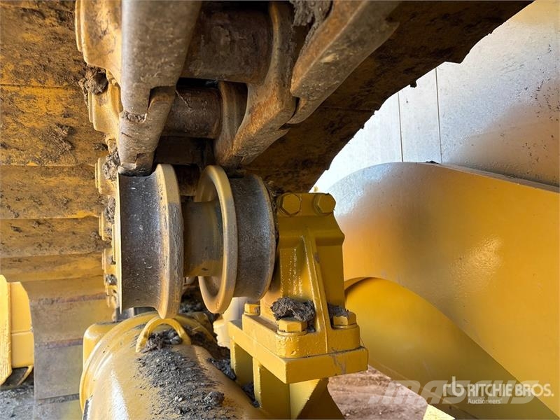 CAT D6R XL Series II Crawler dozers